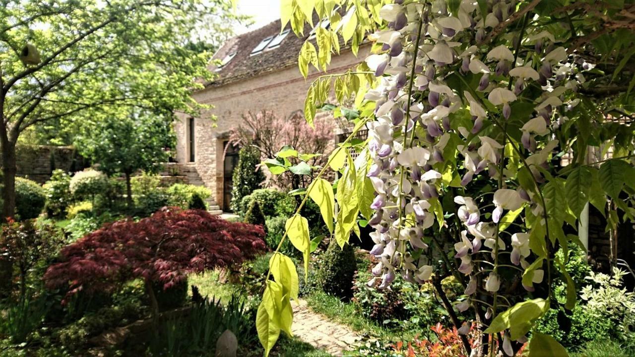 Villa Les Jardins Art-Conscience à Etrigny Extérieur photo